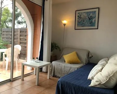 50m T2 Grande Terrasse Vue Climatise Piscine Chauffee, Parking Clos Gratuit